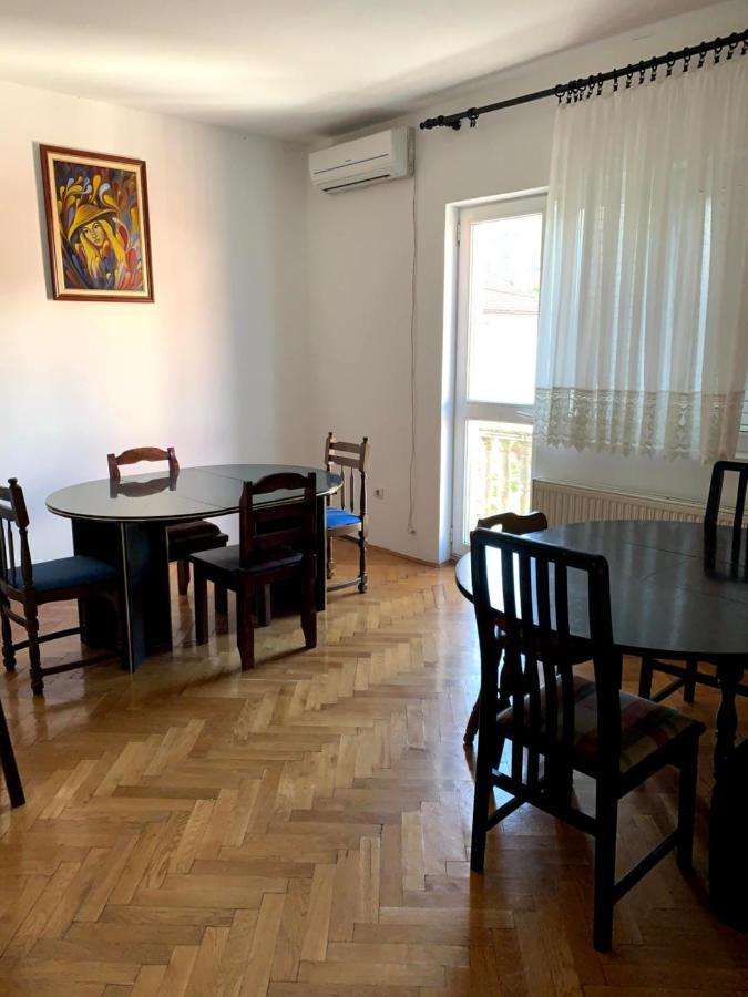 Hostel Holiday Cetinje Exterior photo