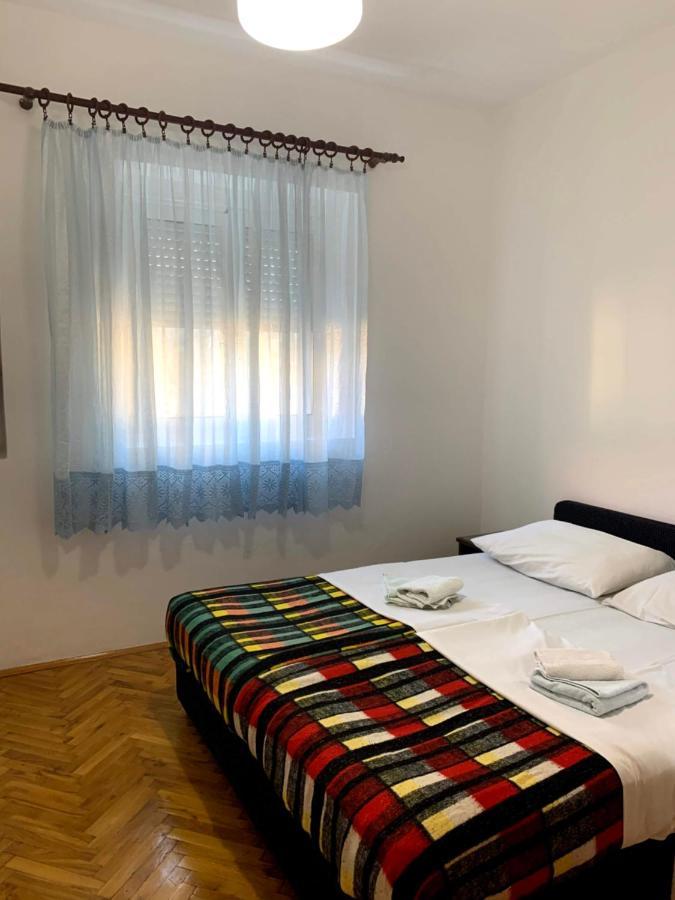 Hostel Holiday Cetinje Exterior photo
